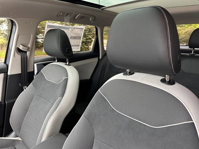 New 2026 Volkswagen Taos SE image 10