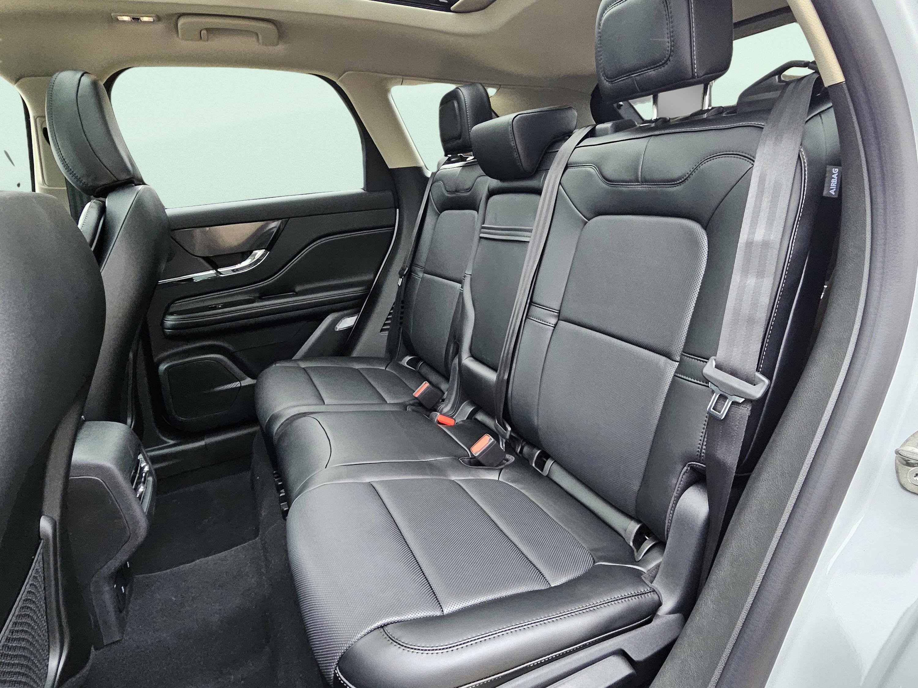New 2026 Lincoln Corsair Reserve w/ Jet Appearance Package AWD/4WD image 24
