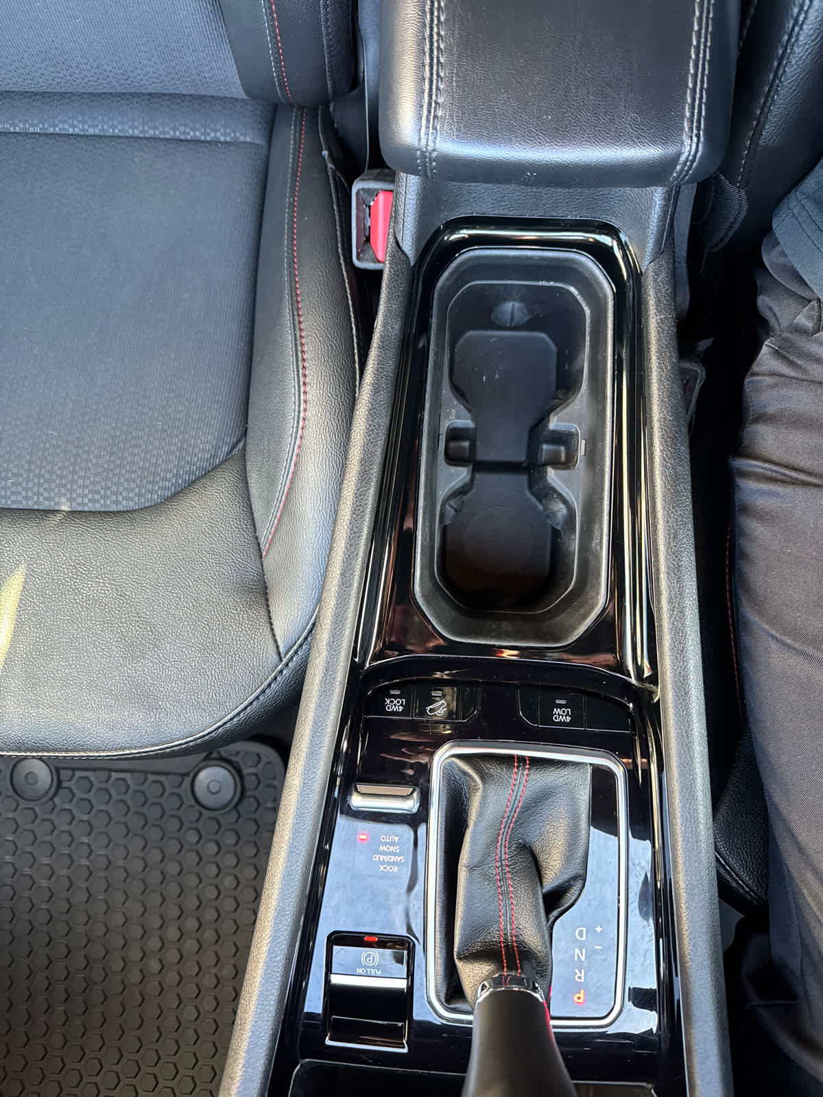 Used 2023 Jeep Compass Trailhawk image 27