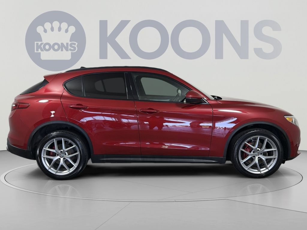 Used 2018 Alfa Romeo Stelvio Ti Sport AWD/4WD image 8