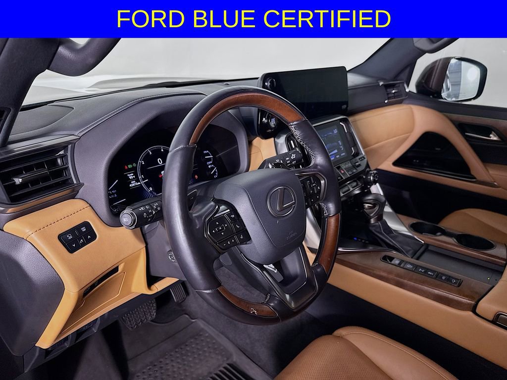 Used 2022 Lexus LX 600 4WD w/ Luxury Package image 9