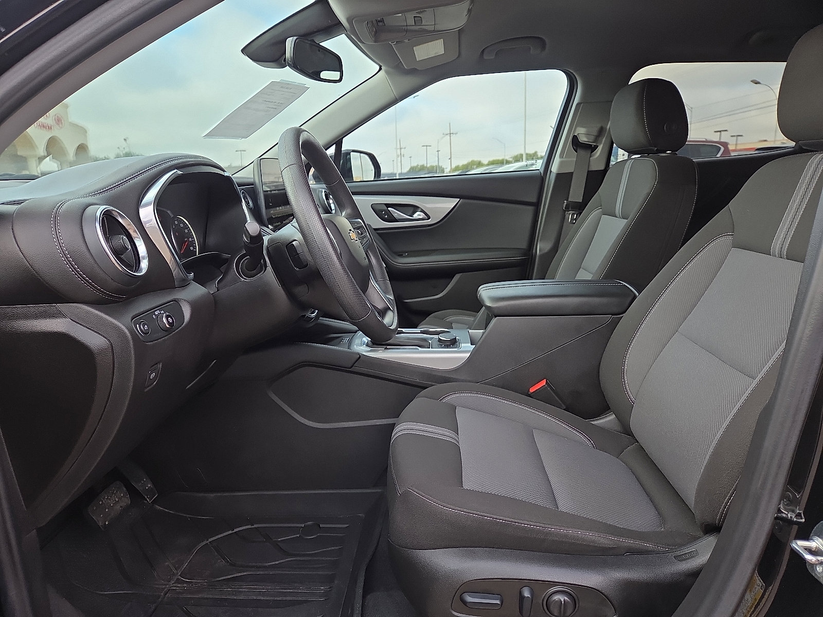 Used 2024 Chevrolet Blazer LT w/ Convenience Package FWD image 13