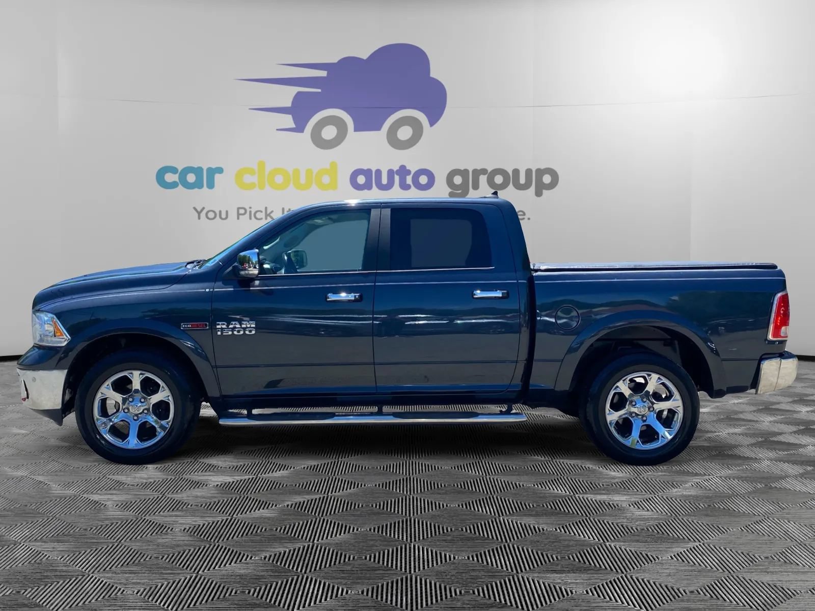 Used 2018 RAM 1500 Laramie w/ Convenience Group AWD/4WD image 2