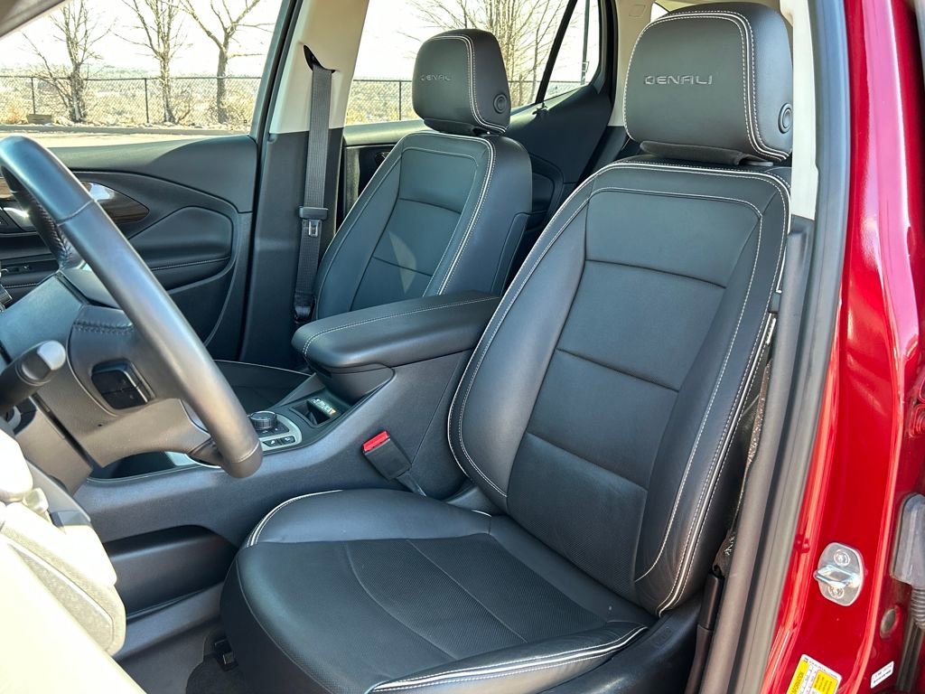 Used 2020 GMC Terrain Denali w/ Denali Premium Package image 16