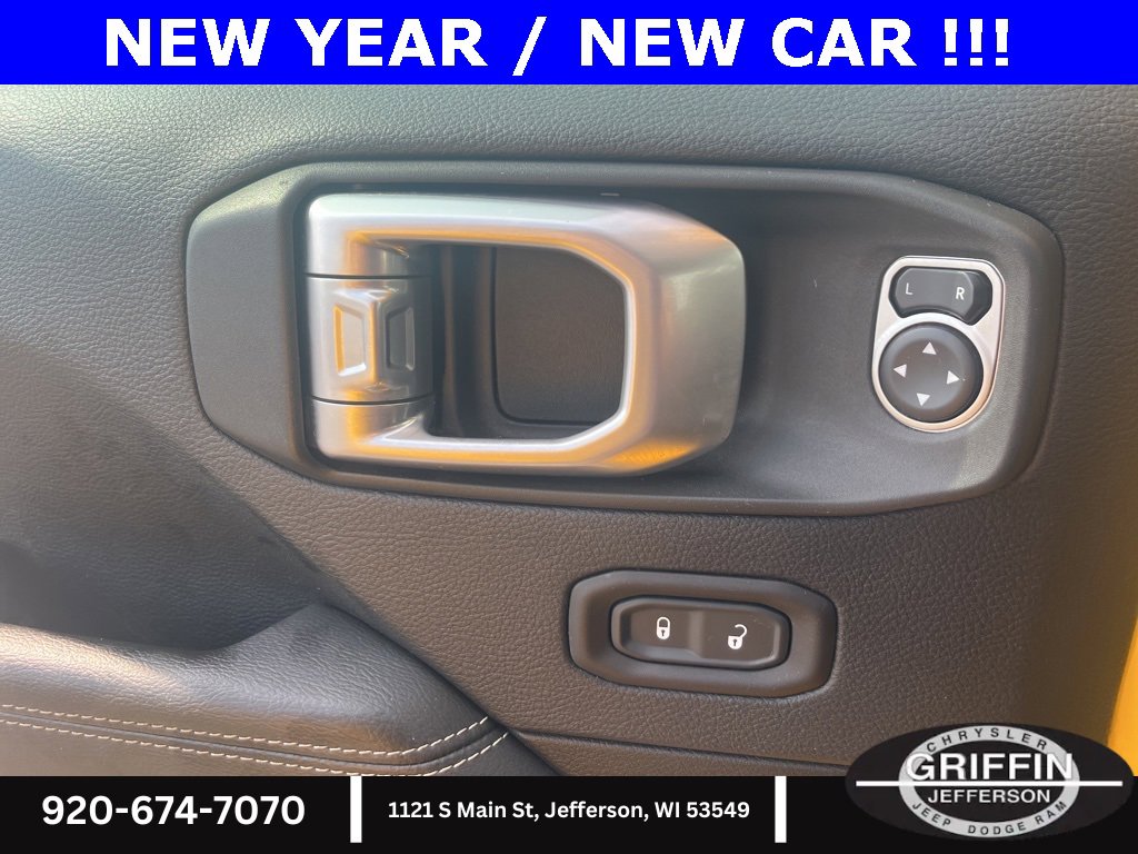 Used 2019 Jeep Wrangler Unlimited Sahara image 15