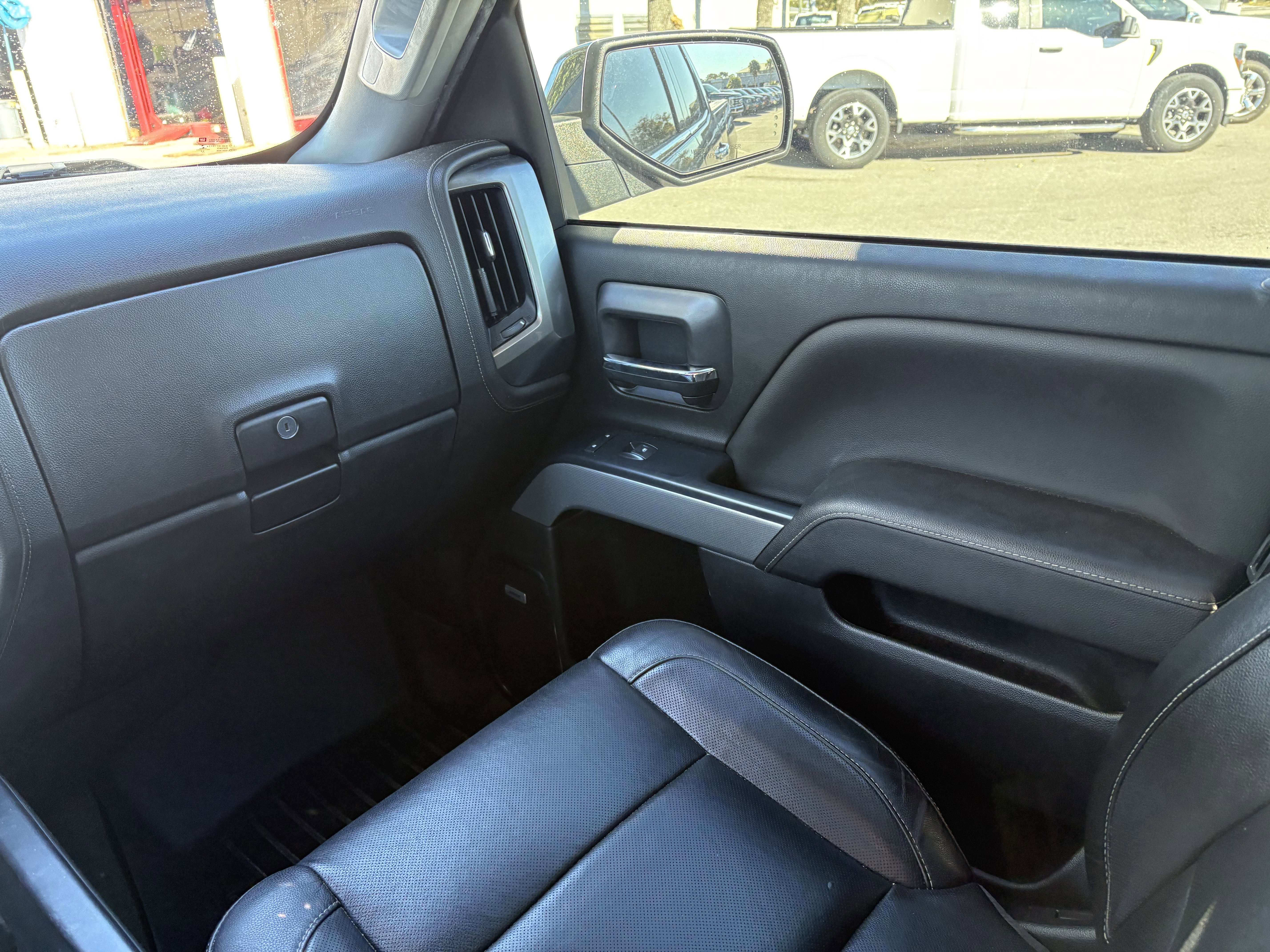 Used 2018 Chevrolet Silverado 1500 LTZ Z71 w/ LTZ Plus Package image 16