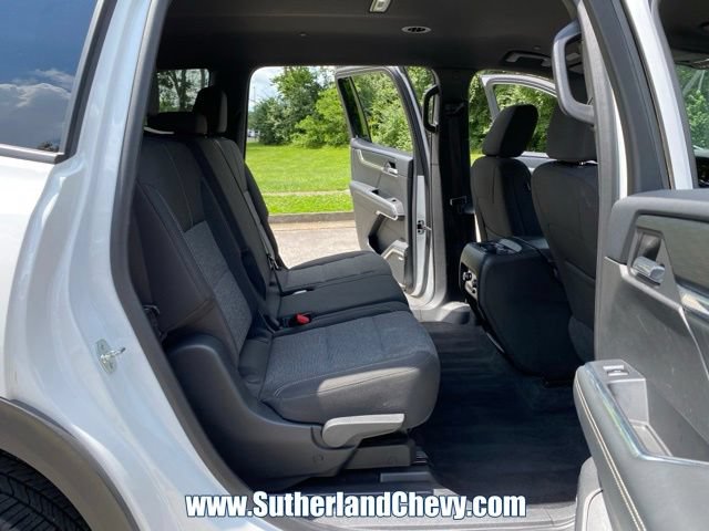 Used 2025 GMC Acadia Elevation FWD image 37