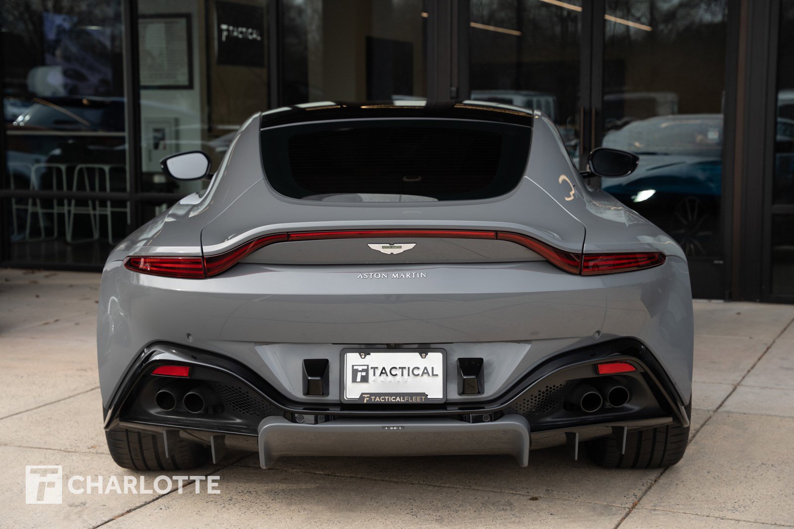 Used 2020 Aston Martin V8 Vantage Coupe image 15