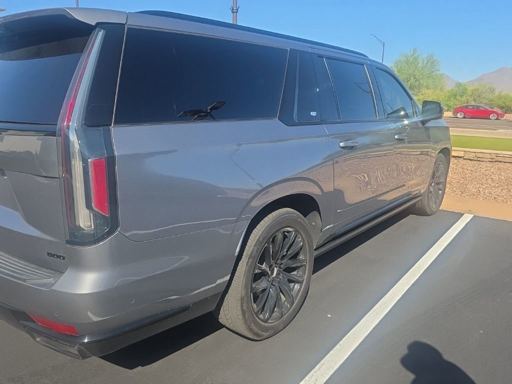 Used 2021 Cadillac Escalade ESV Sport Platinum w/ LPO, ONYX Package image 5