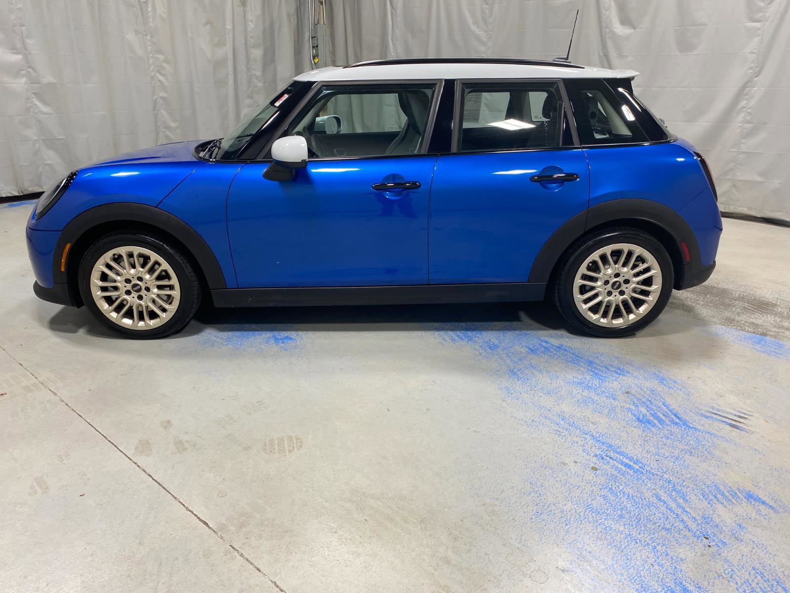 Certified 2025 MINI Cooper S image 5