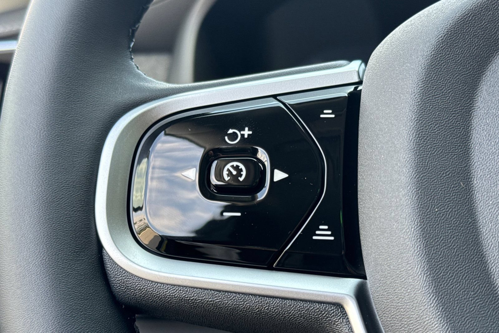 New 2026 Volvo XC90 T8 Ultra w/ Protection Package AWD/4WD image 28