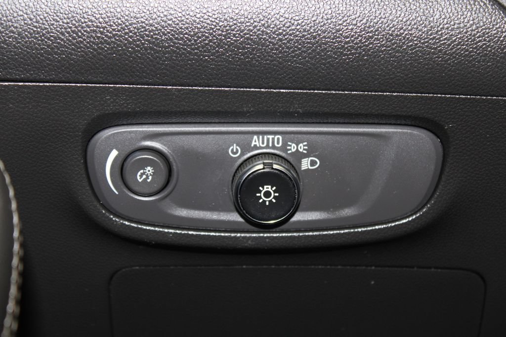 Used 2024 Buick Encore GX Sport Touring w/ Comfort Package FWD image 29