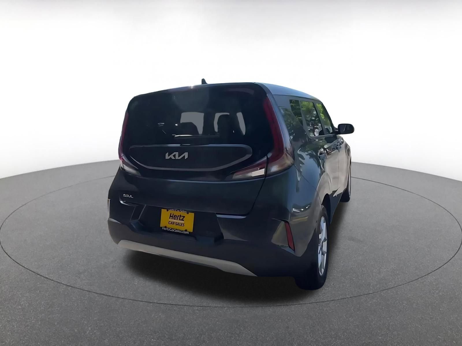Used 2025 Kia Soul LX w/ LX Technology Package FWD image 14
