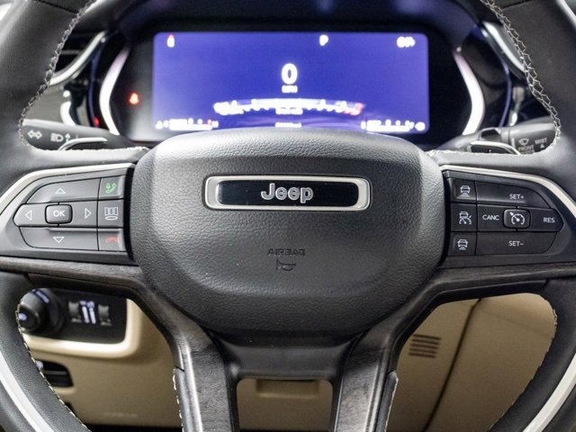 Certified 2023 Jeep Grand Cherokee L Limited w/ Black Appearance Package image 14