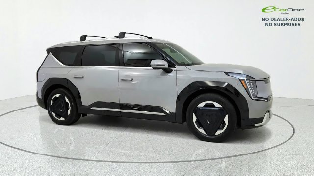 Used 2026 Kia EV9 Land AWD/4WD image 10