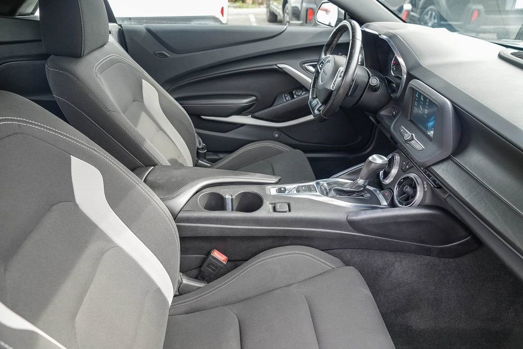 Used 2018 Chevrolet Camaro LT w/ RS Package image 17