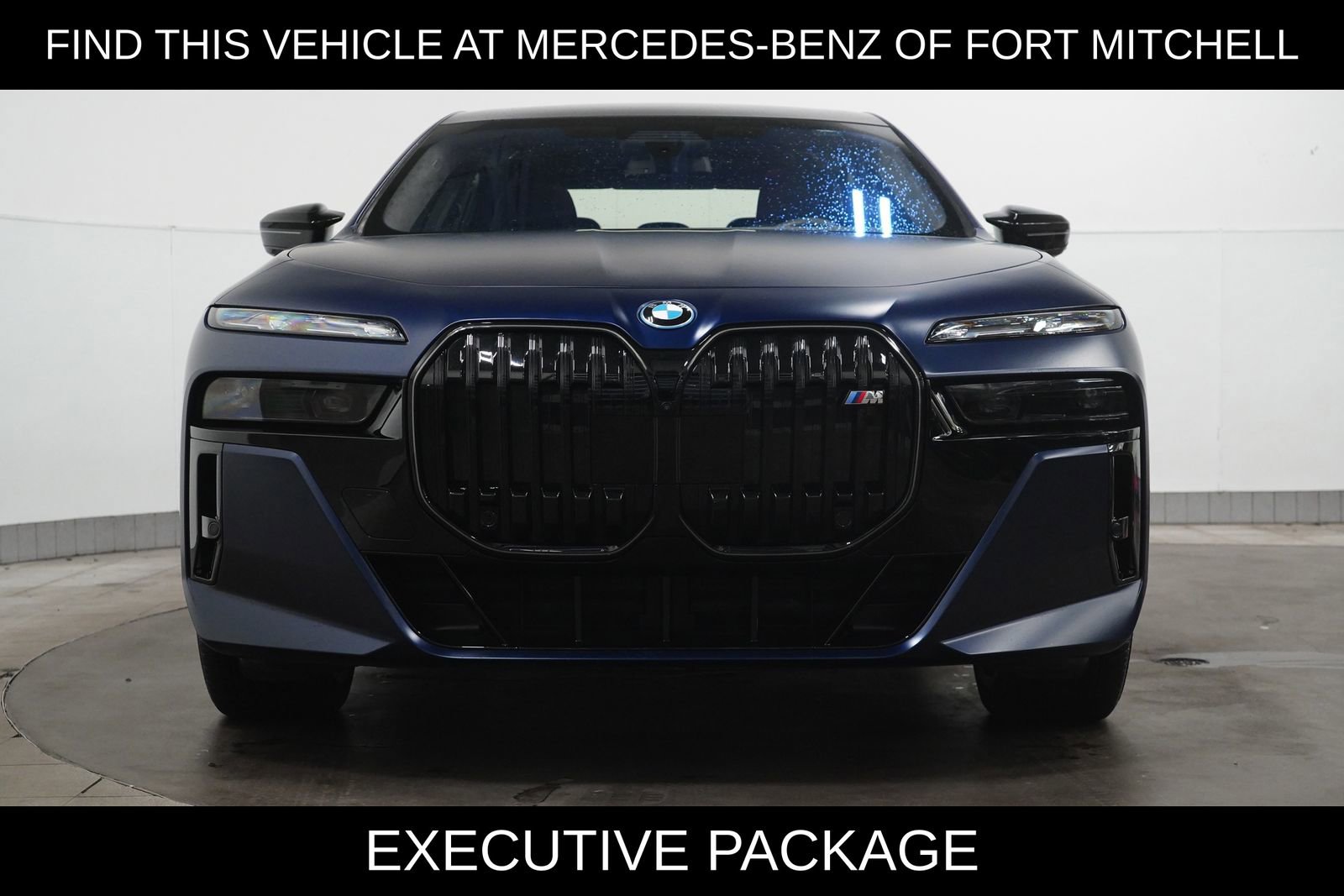 Used 2025 BMW i7 M70 w/ Executive Package image 3