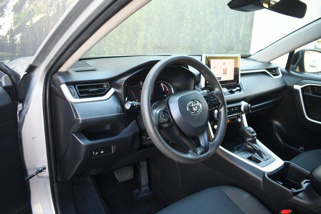 Certified 2024 Toyota RAV4 LE AWD/4WD image 14