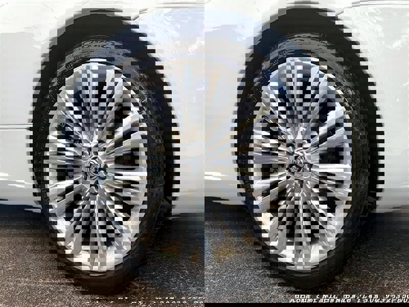 Used 2011 Jaguar XK Coupe image 11