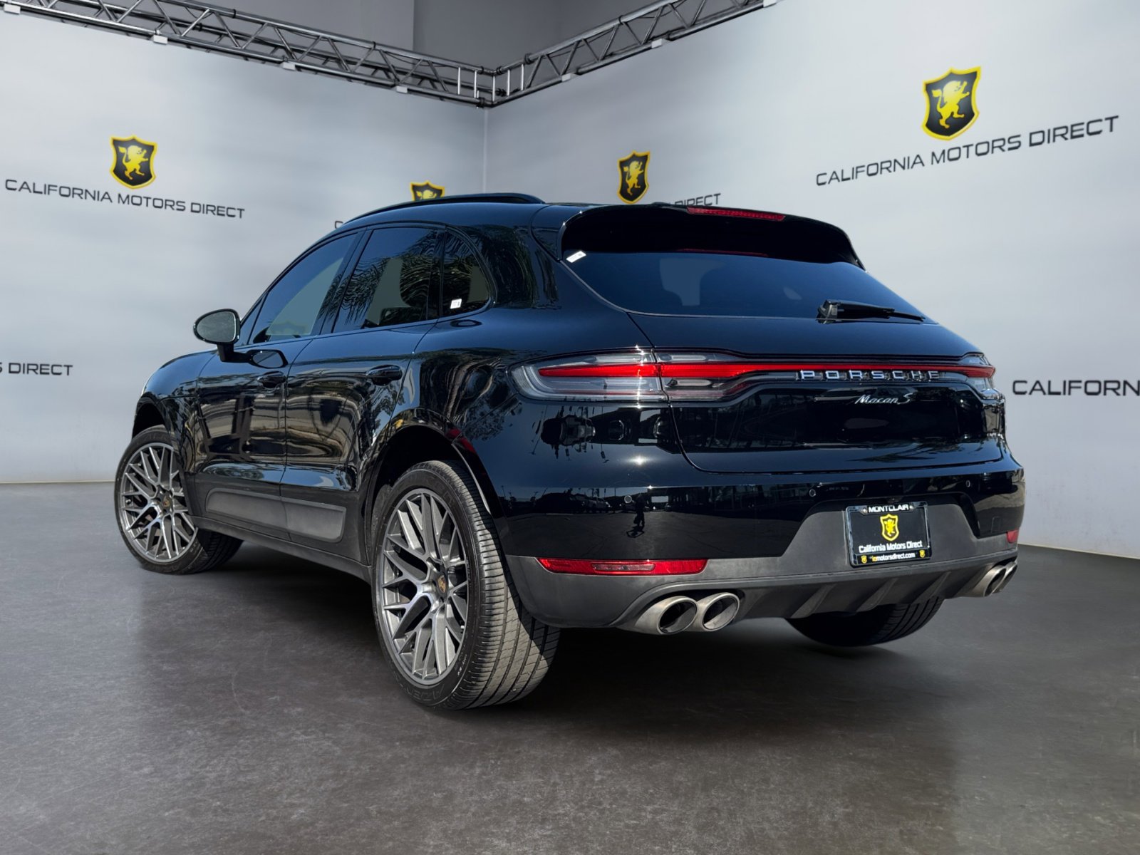 Used 2021 Porsche Macan S w/ Premium Package Plus AWD/4WD image 3