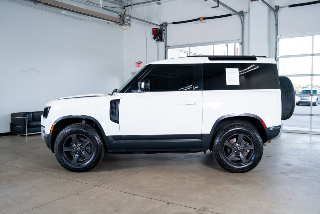 Used 2022 Land Rover Defender 90 S AWD/4WD image 8