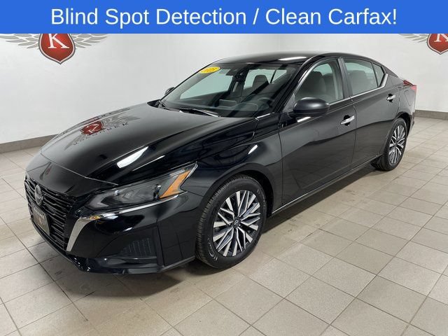 Used 2025 Nissan Altima 2.5 SV FWD image 3