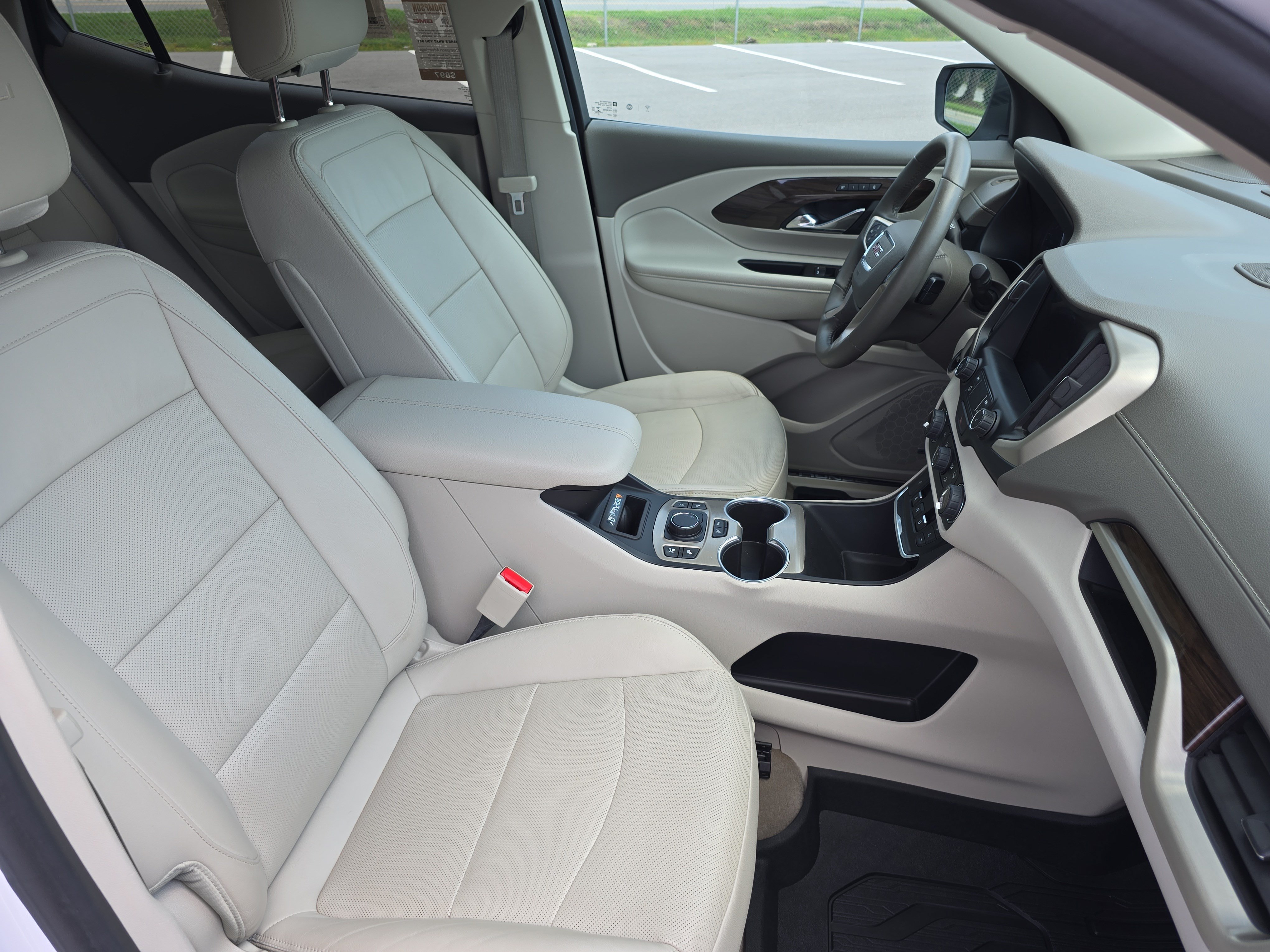 Used 2020 GMC Terrain Denali w/ Denali Premium Package FWD image 10