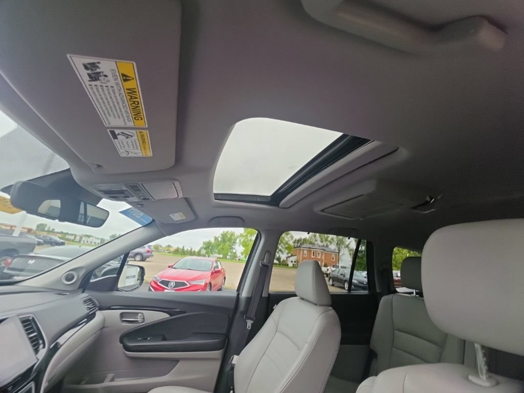 Certified 2019 Honda Pilot Touring image 14