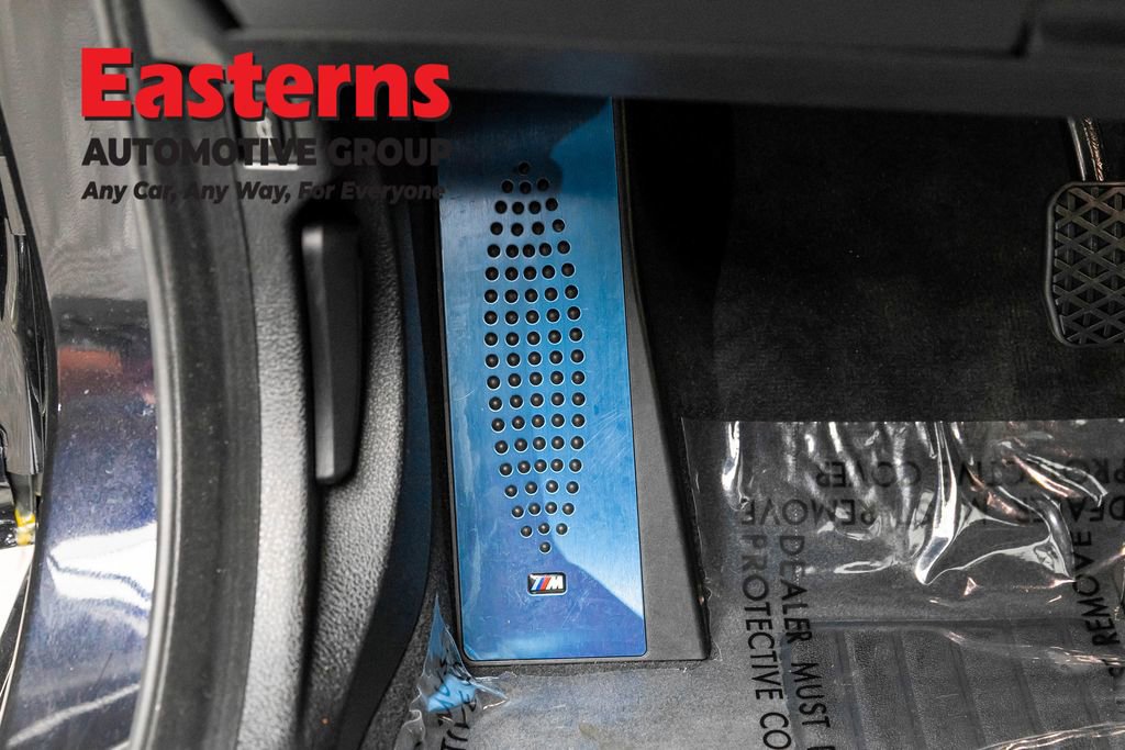 Used 2015 BMW M5 RWD image 32