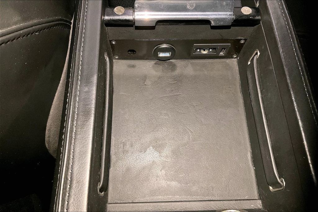 Used 2013 Aston Martin DB9 Volante image 35