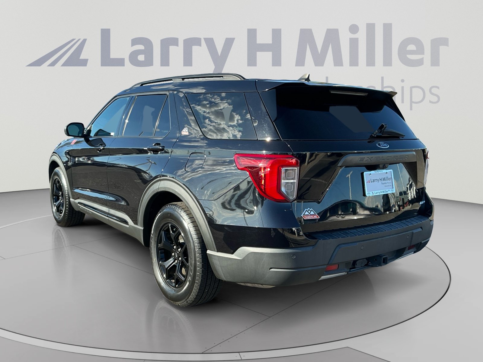 Used 2021 Ford Explorer Timberline AWD/4WD image 3