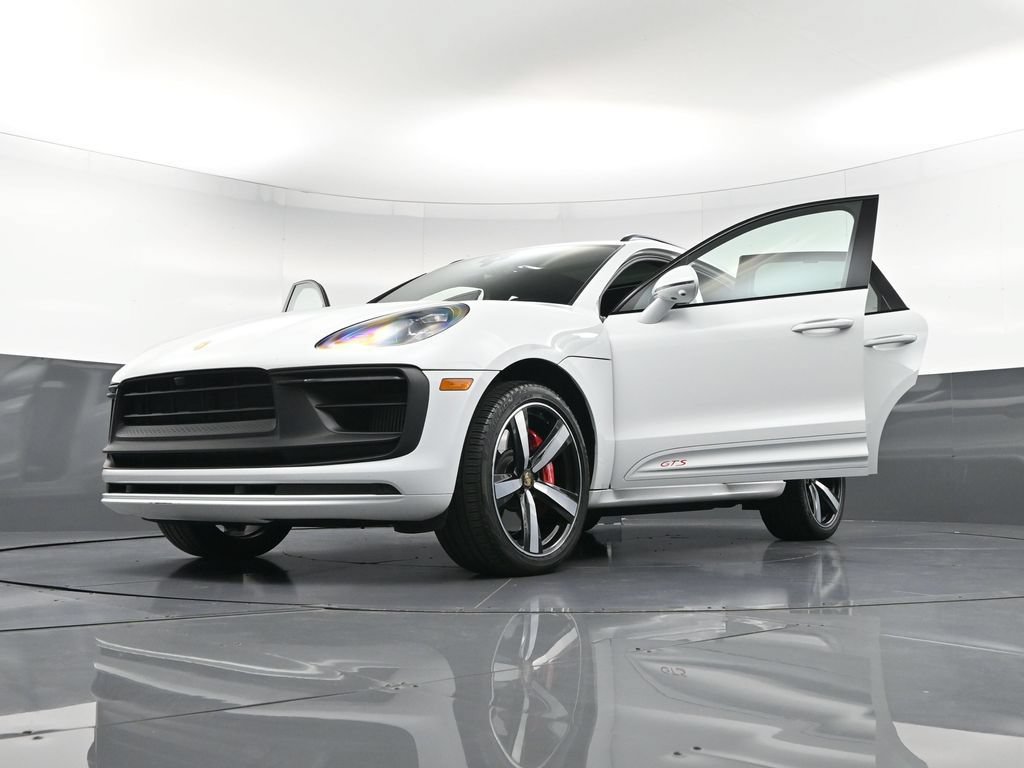 Certified 2022 Porsche Macan GTS AWD/4WD image 39