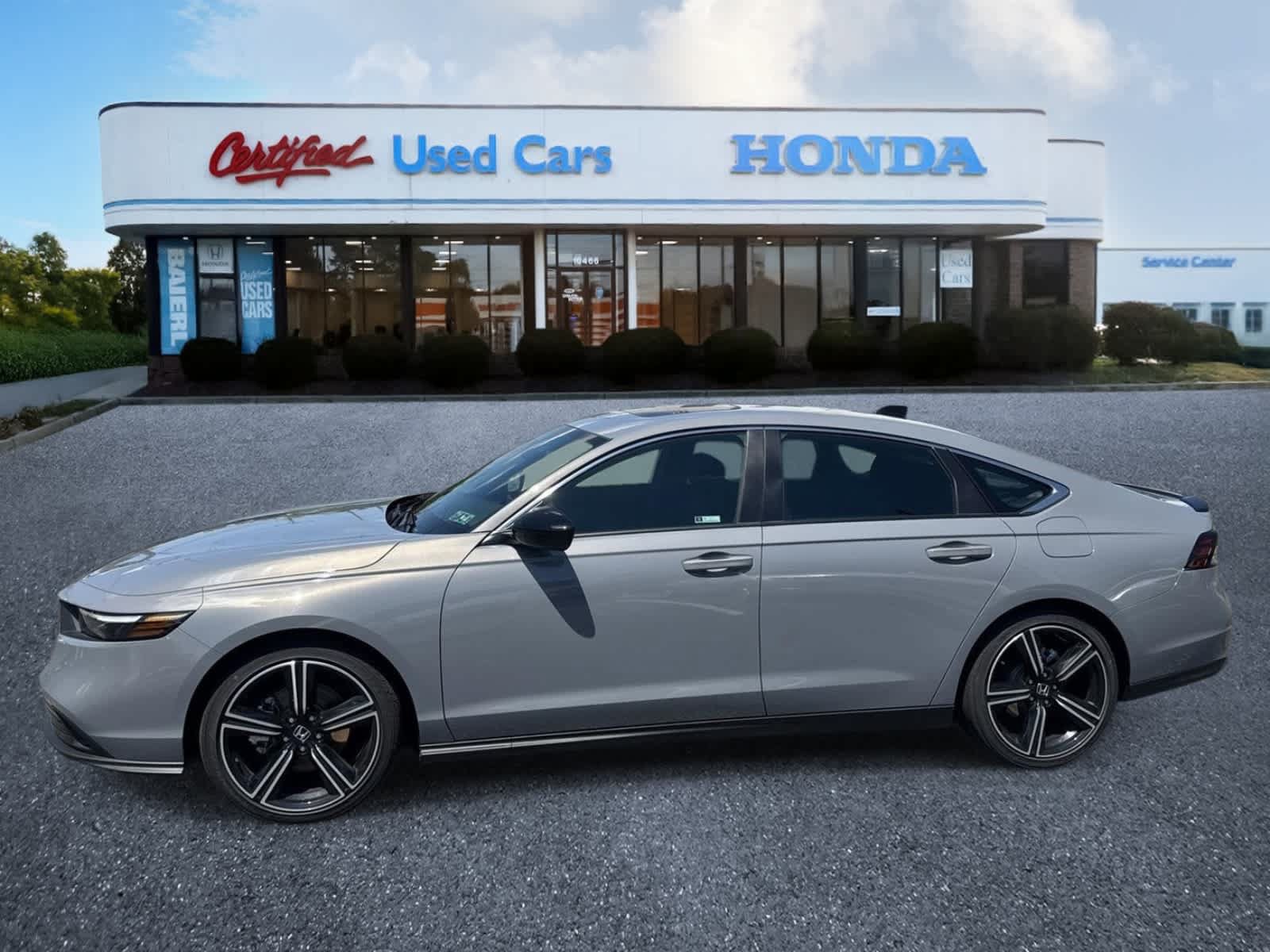 Used 2025 Honda Accord Sport image 2