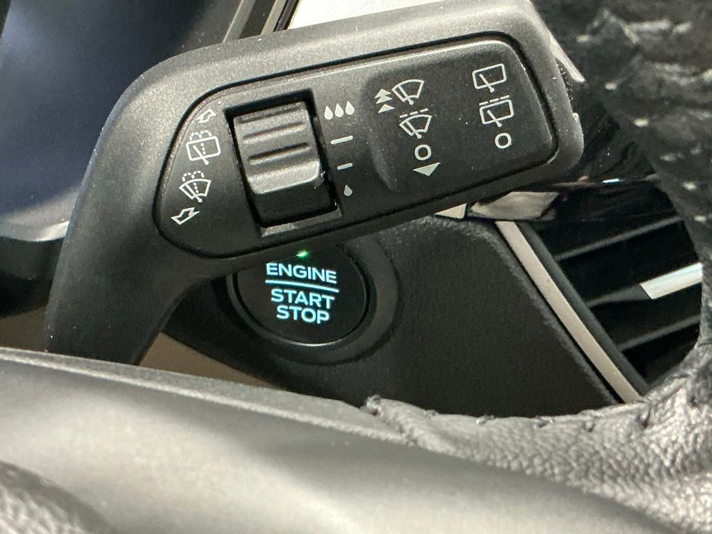 Used 2020 Ford Escape SEL FWD image 46