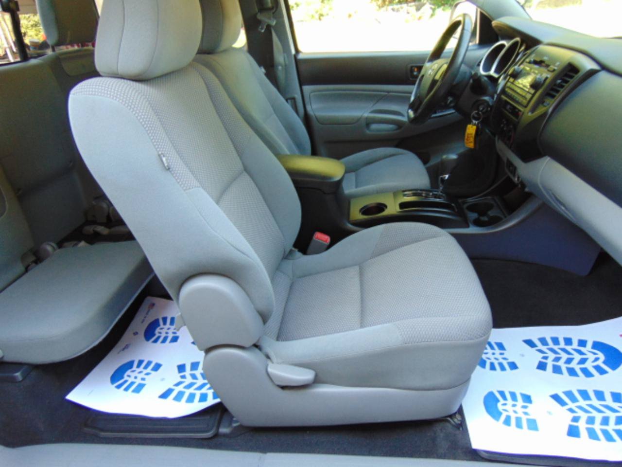 Used 2012 Toyota Tacoma 4x4 Access Cab V6 w/ Convenience Pkg image 13