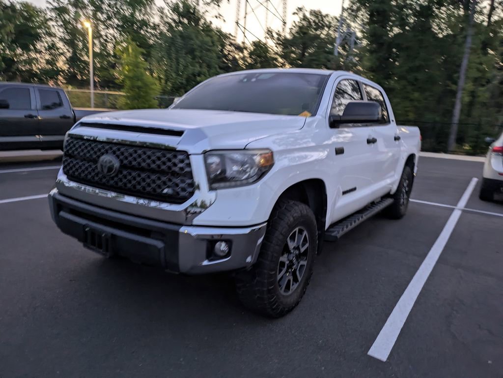 Used 2020 Toyota Tundra SR5 w/ SR5 Upgrade Package AWD/4WD image 4