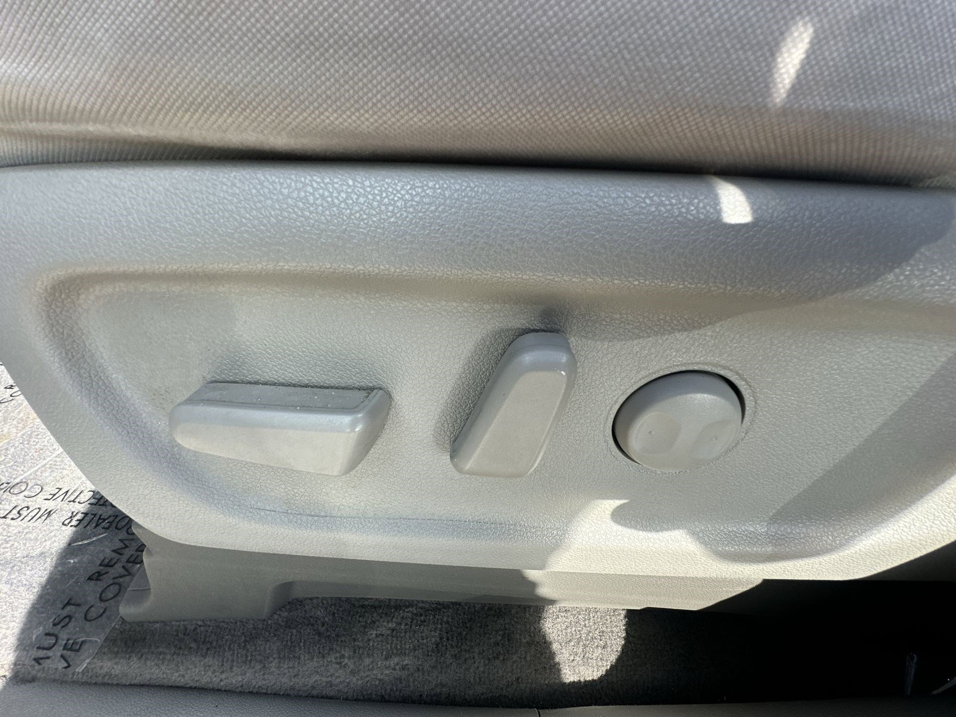 Used 2019 Kia Sedona LX image 14