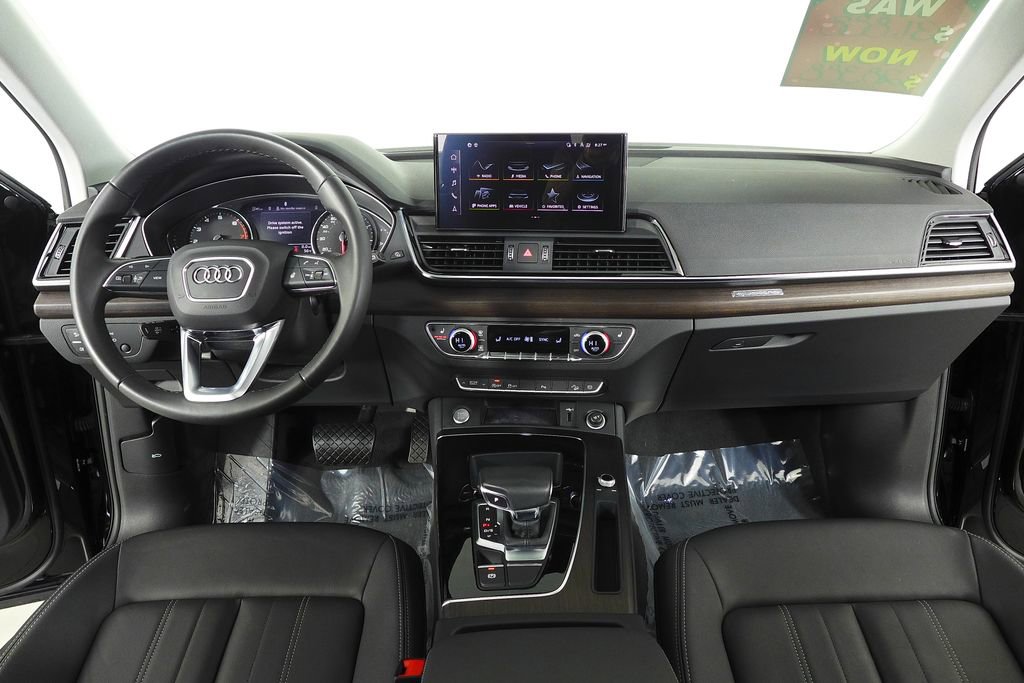 Used 2023 Audi Q5 2.0T Premium w/ Convenience Package image 25