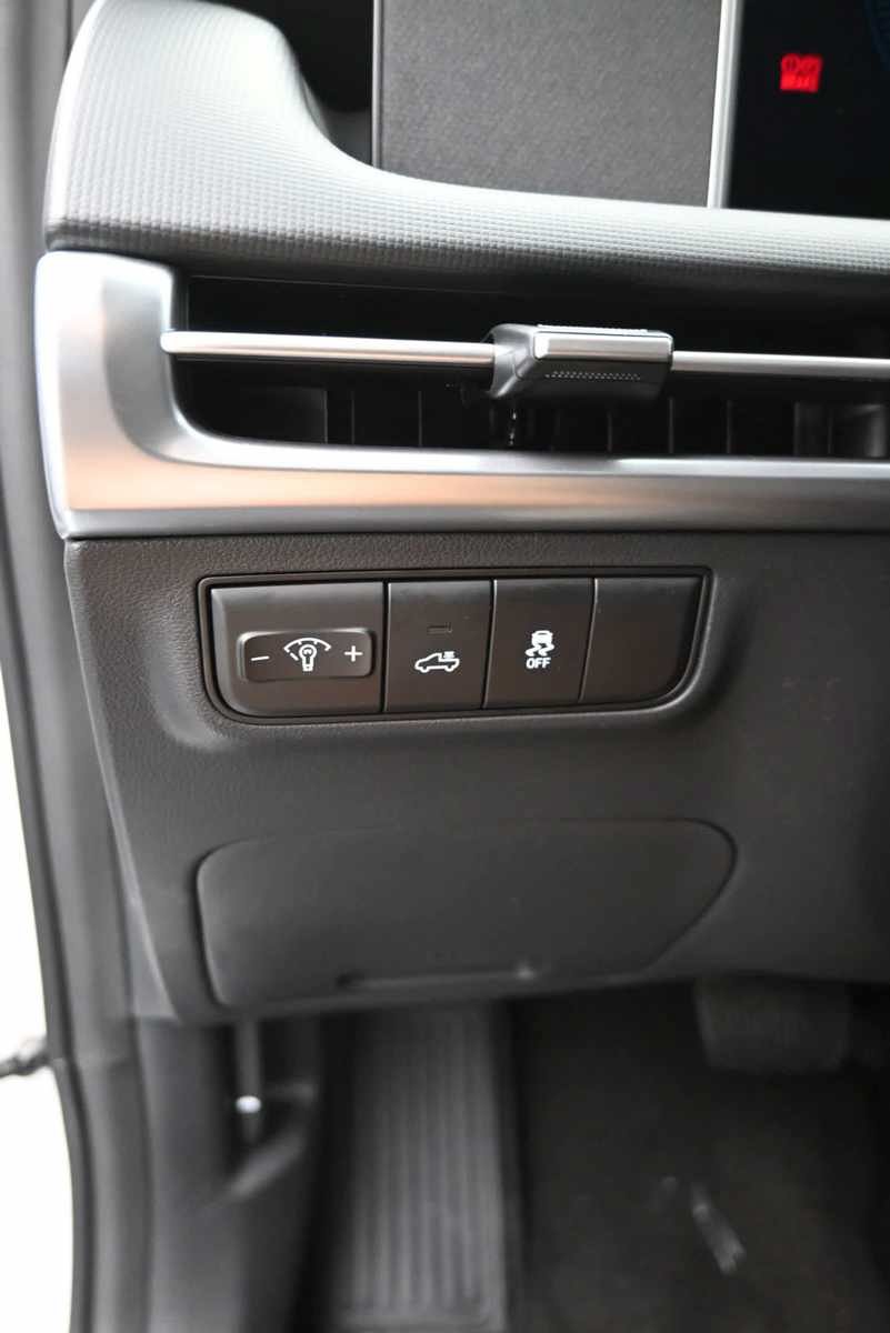 New 2026 Hyundai Santa Cruz SE FWD image 21