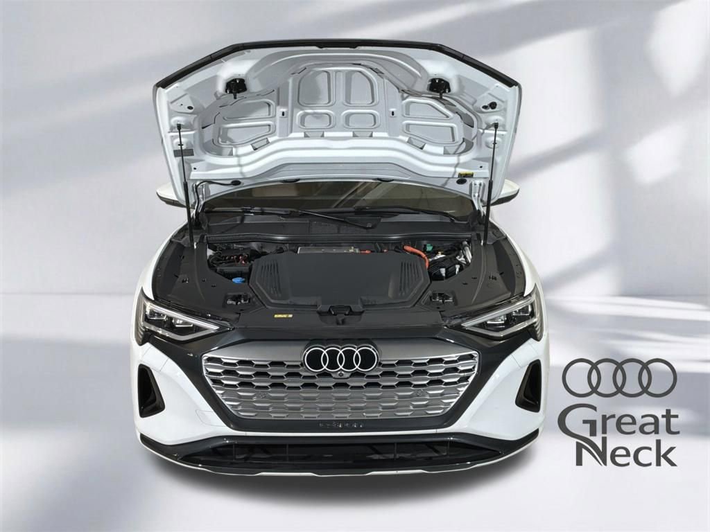 Used 2024 Audi Q8 e-tron Premium Plus w/ Premium Plus Package AWD/4WD image 17