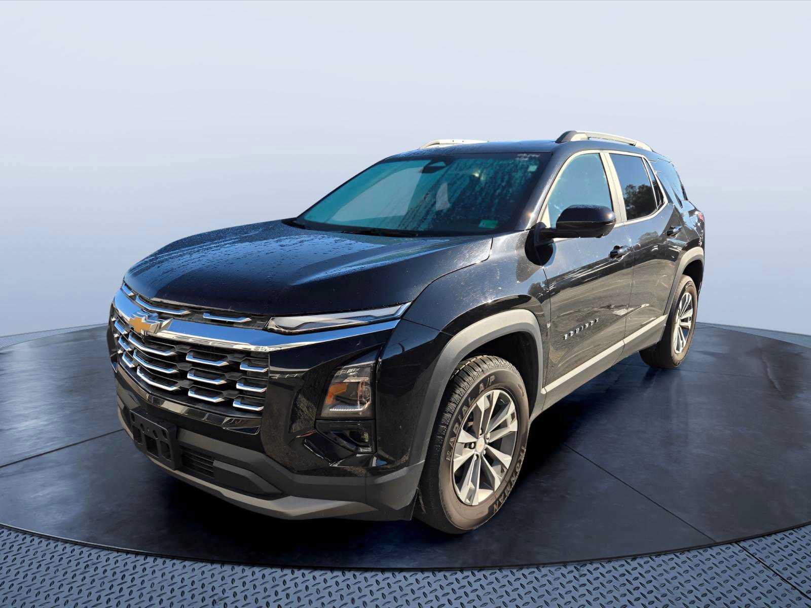 Used 2025 Chevrolet Equinox LT w/ Convenience Package II AWD/4WD image 2