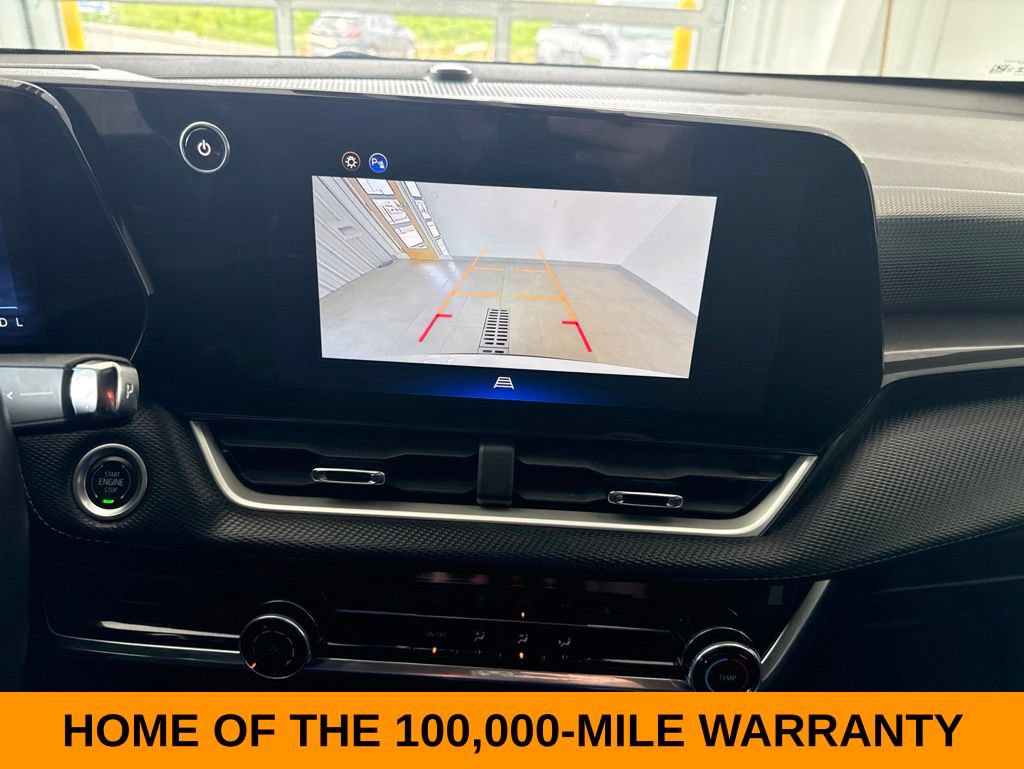 Used 2025 Chevrolet Equinox LT AWD/4WD image 12