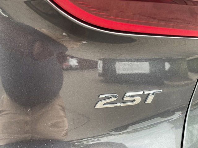 Used 2022 Hyundai Santa Fe Calligraphy w/ Cargo Package image 10