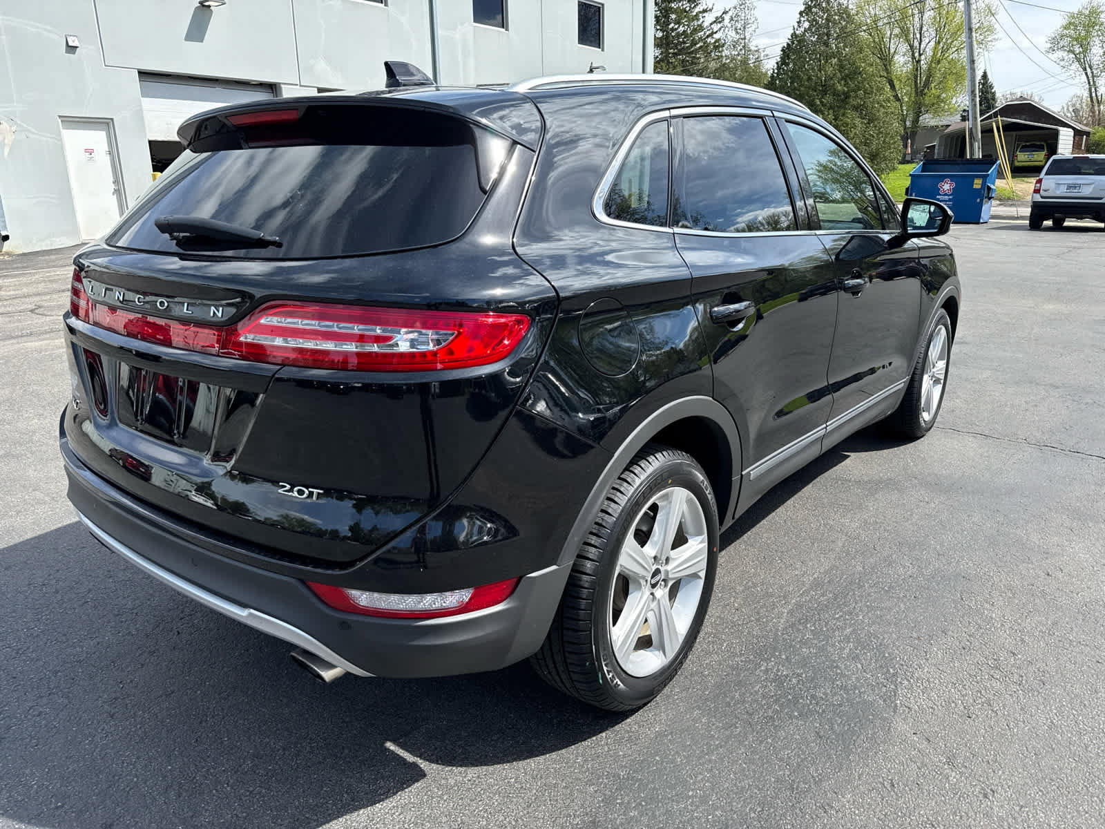 Used 2017 Lincoln MKC Premiere FWD image 3