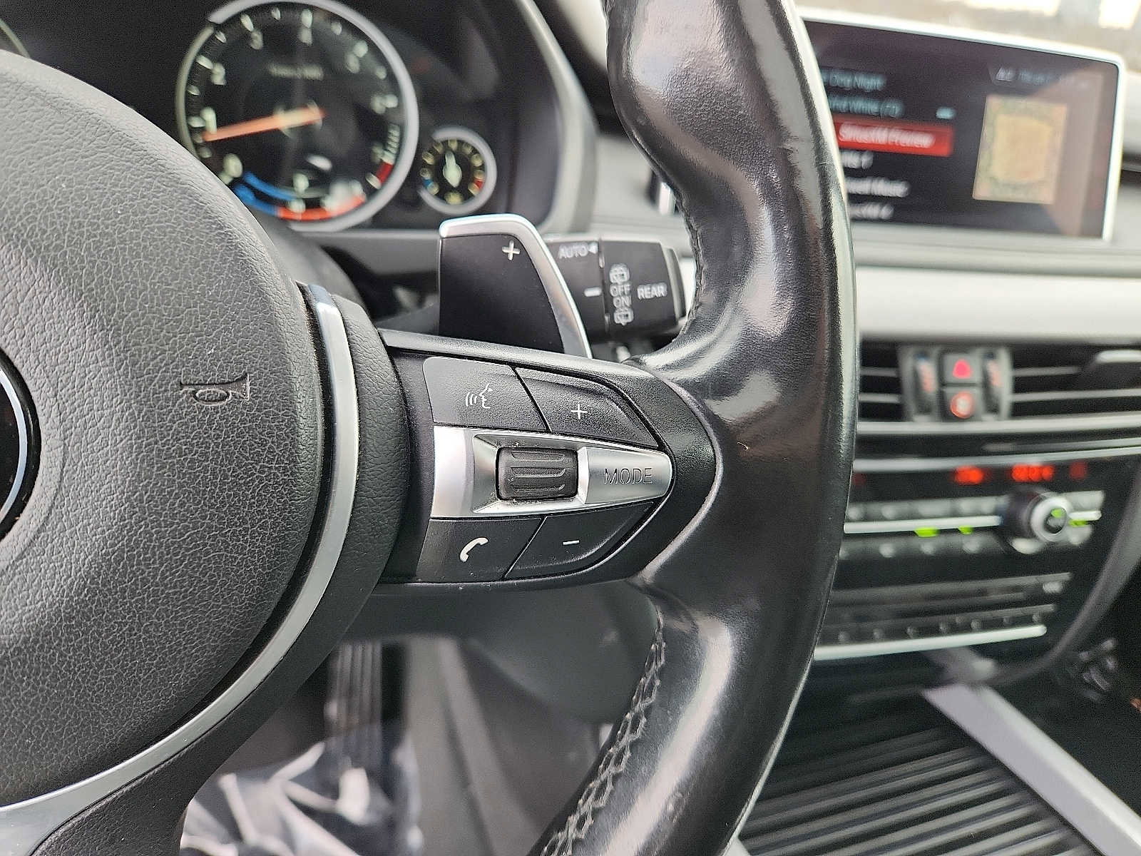 Used 2018 BMW X5 xDrive50i w/ M Sport Package image 21