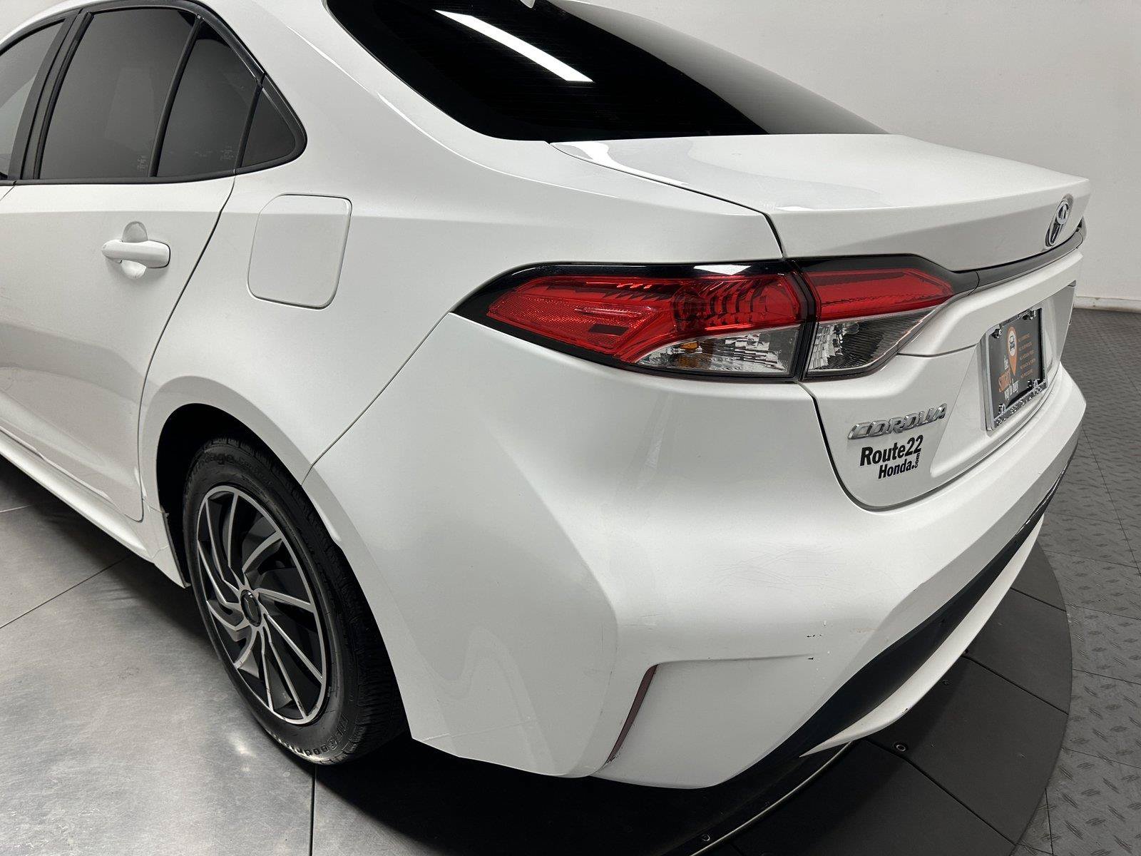 Used 2021 Toyota Corolla LE FWD image 10