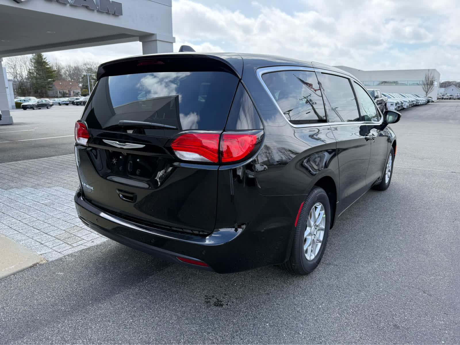 New 2026 Chrysler Voyager LX FWD image 9