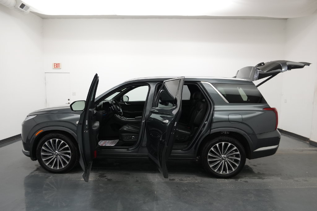 Used 2023 Hyundai Palisade Calligraphy AWD/4WD image 30