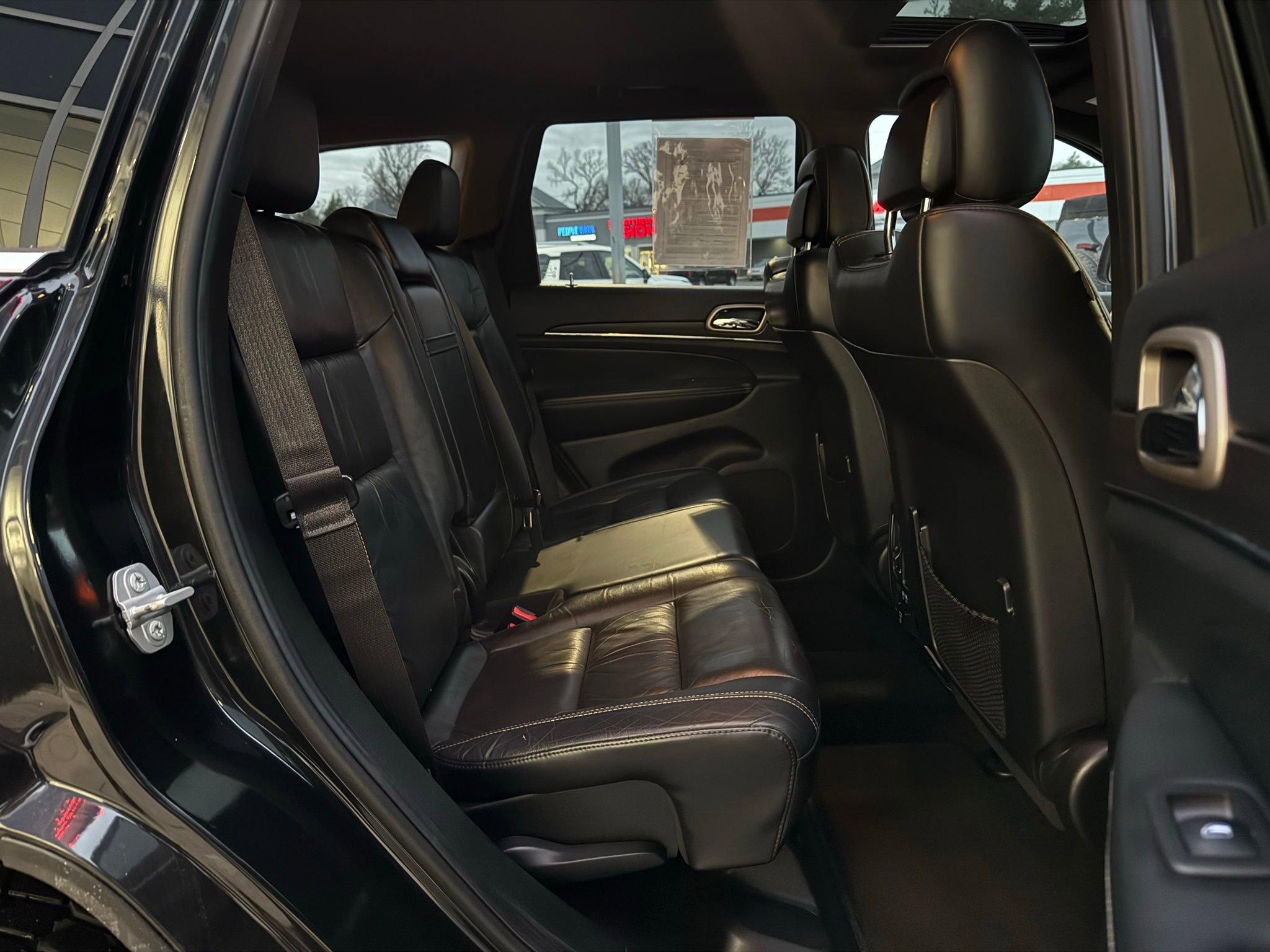 Used 2015 Jeep Grand Cherokee Limited image 26