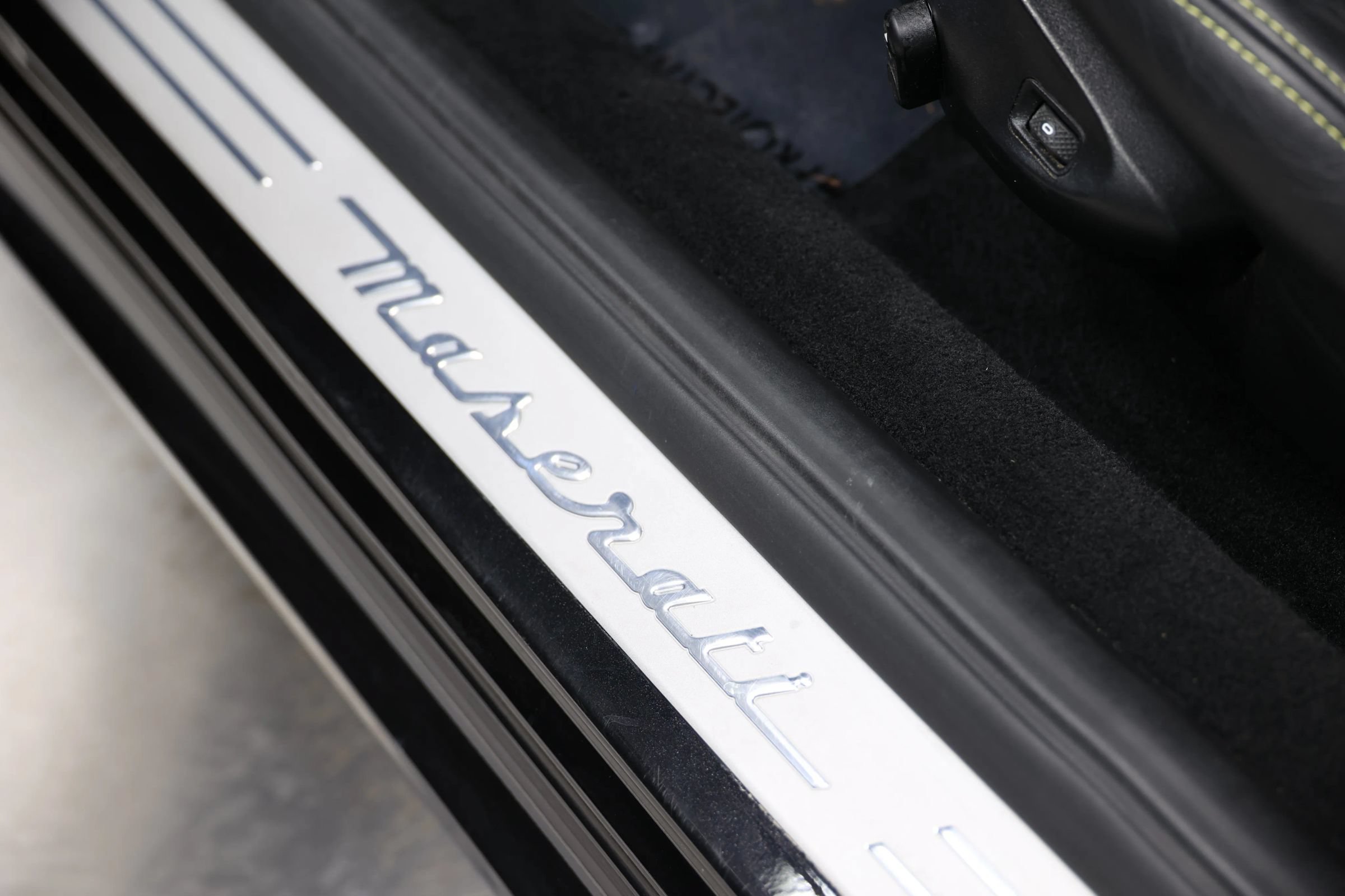 Used 2016 Maserati GranTurismo Sport RWD image 14